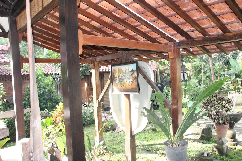 Omah Garengpoeng Guest House Magelang Esterno foto